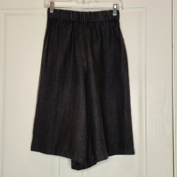 Desiree Klein high waist Linen gaucho pants/ beemuda shorts, black, XS, like new - Picture 1 of 5